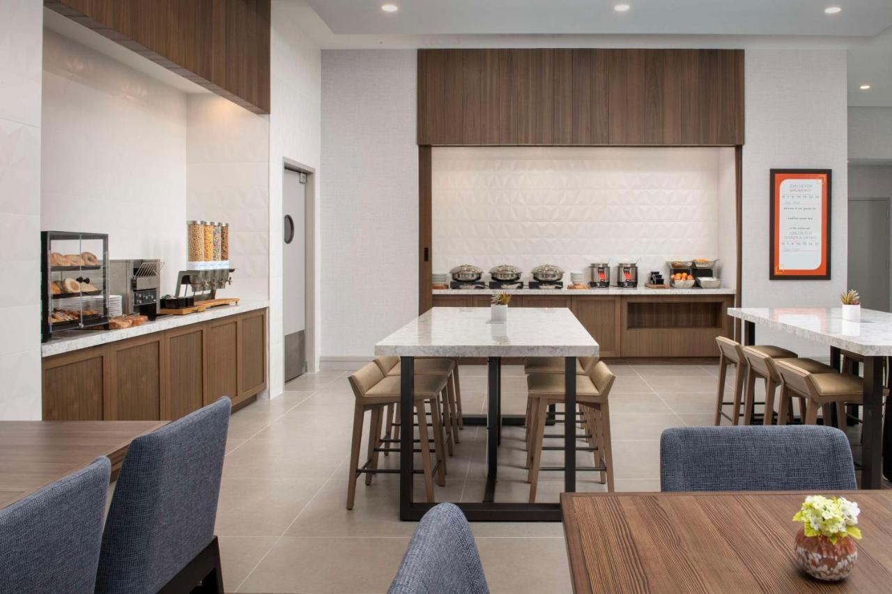 Hilton Garden Downtown 3*